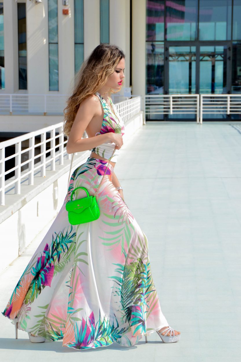 Tropical, outfit stampa giungla