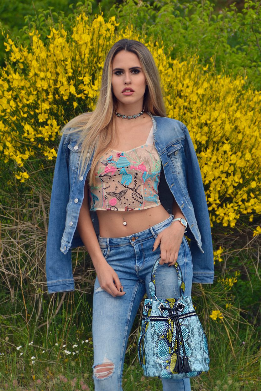 Total look jeans e unicorni